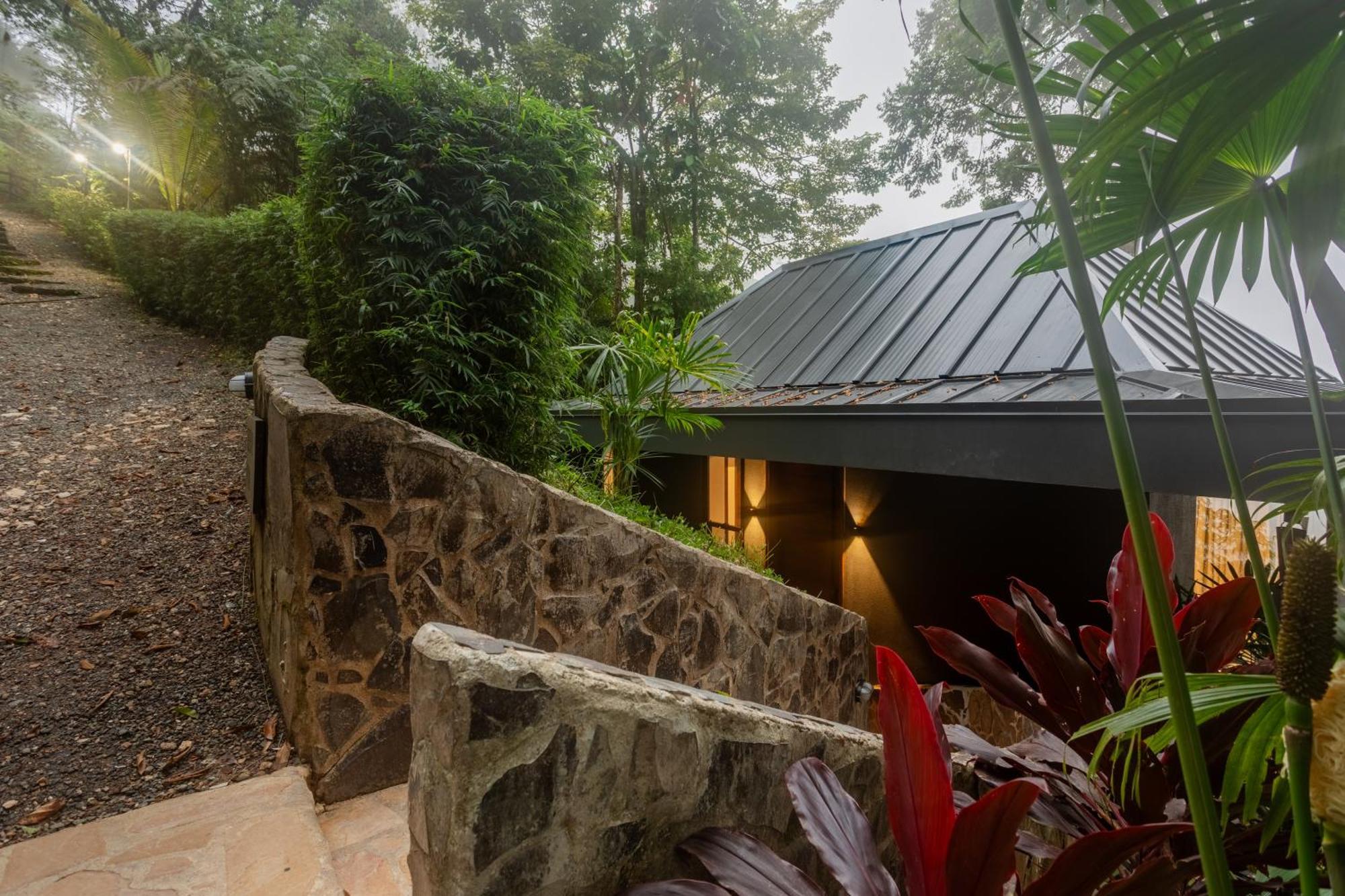 Rancho Pacifico - Boutique Hotel For Adults Увита Екстериор снимка